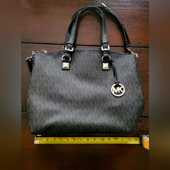 Michael Kors Monogram Tote - Picture 6 of 8